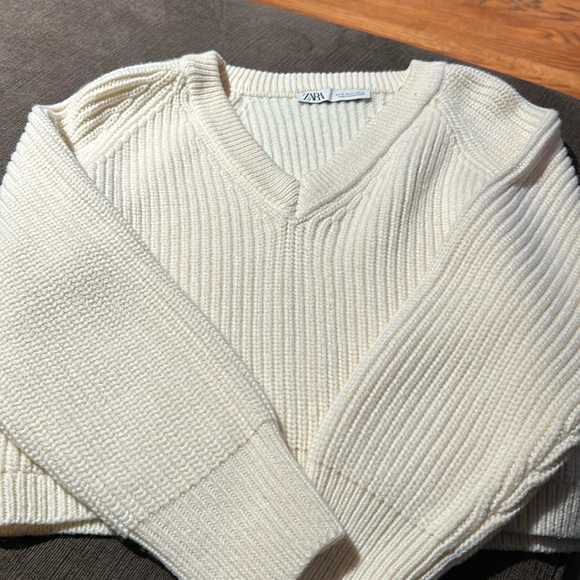 Zara sweater size M. Very good condition. Off white - Picture 1 of 6